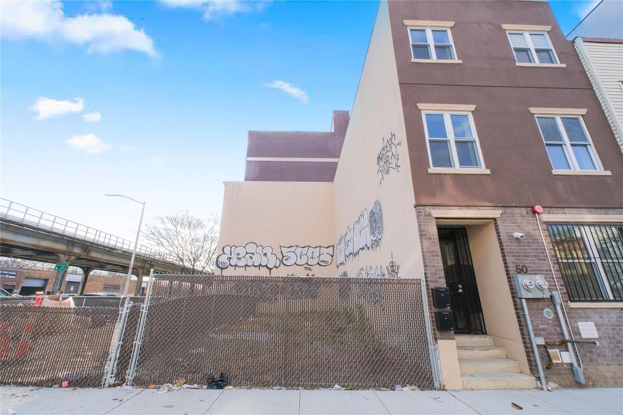 52 Buffalo Avenue thumbnail 8
