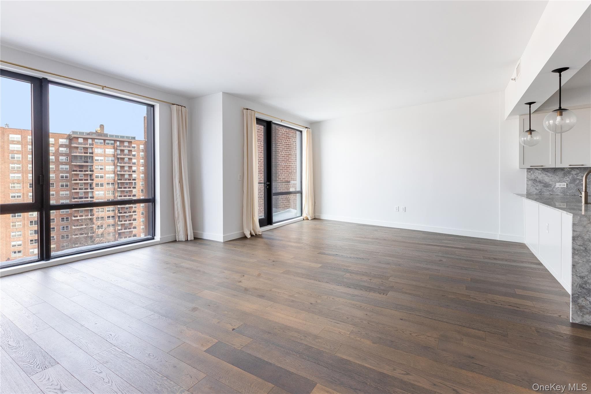 107-06 Queens Boulevard Unit: 8H, Forest Hills