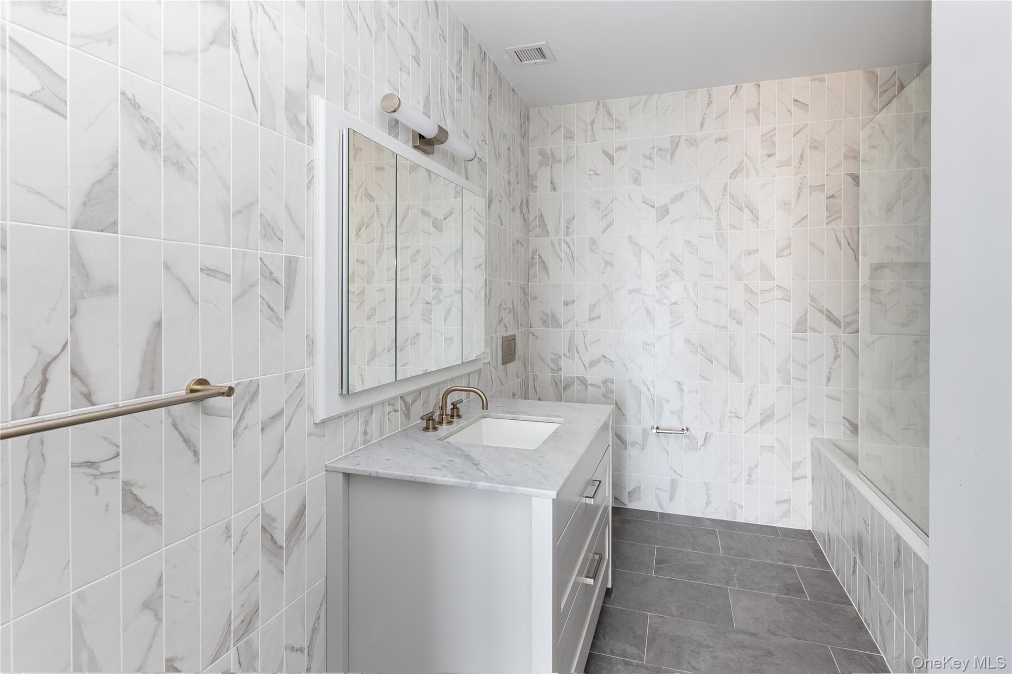 107-06 Queens Boulevard Unit: 8H thumbnail 11