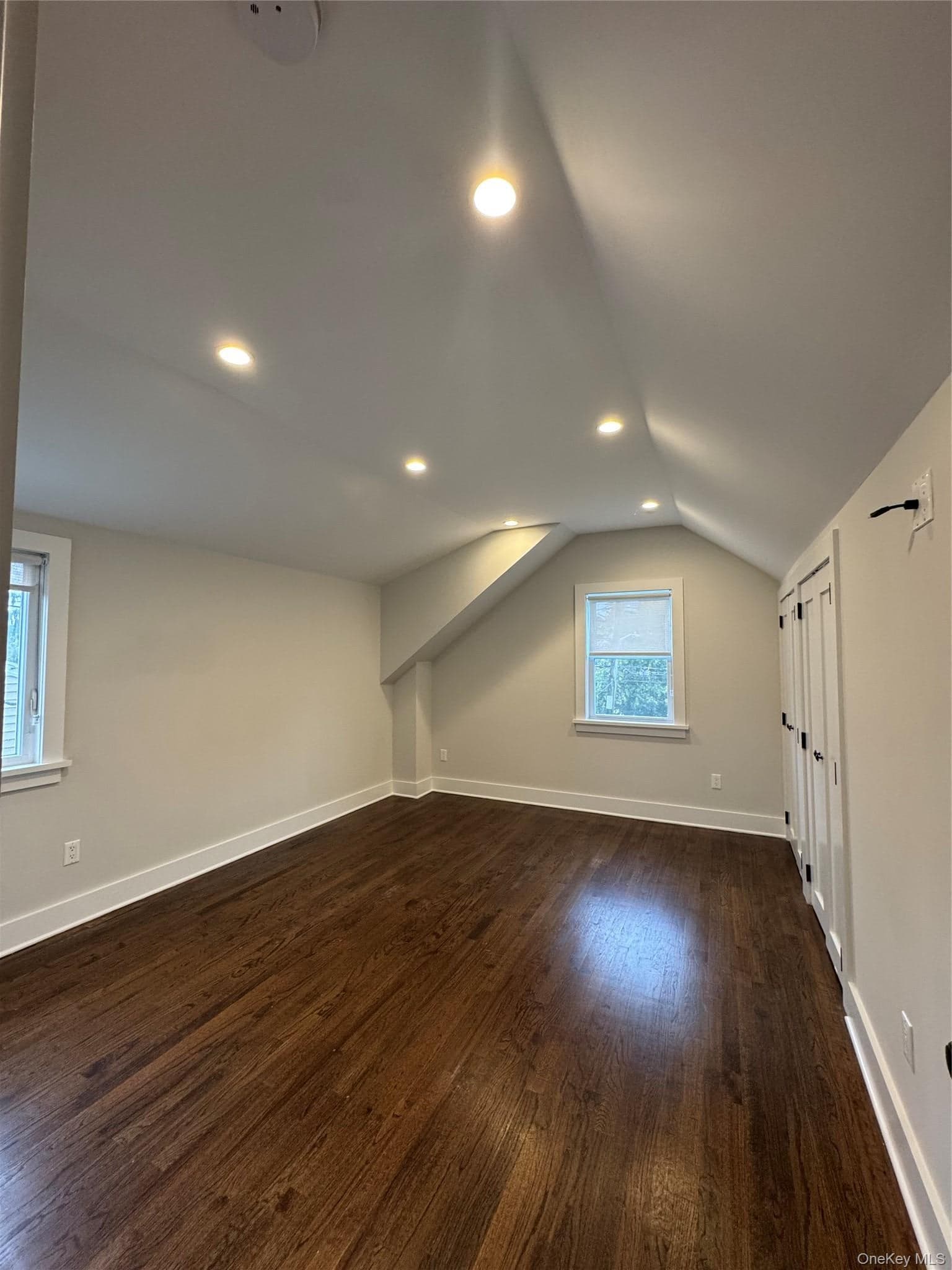 3215 Eastern Parkway thumbnail 4