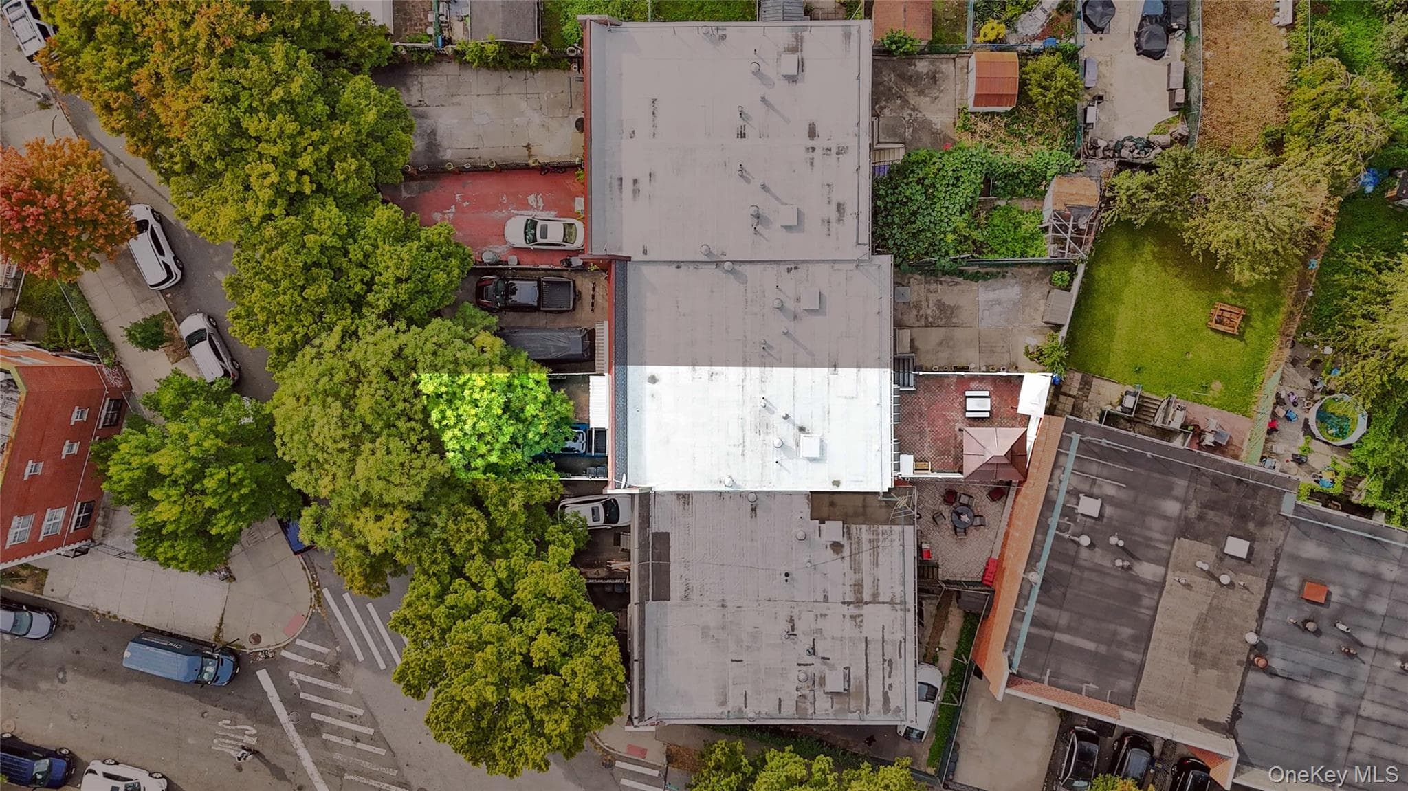 861 Home Street thumbnail 2