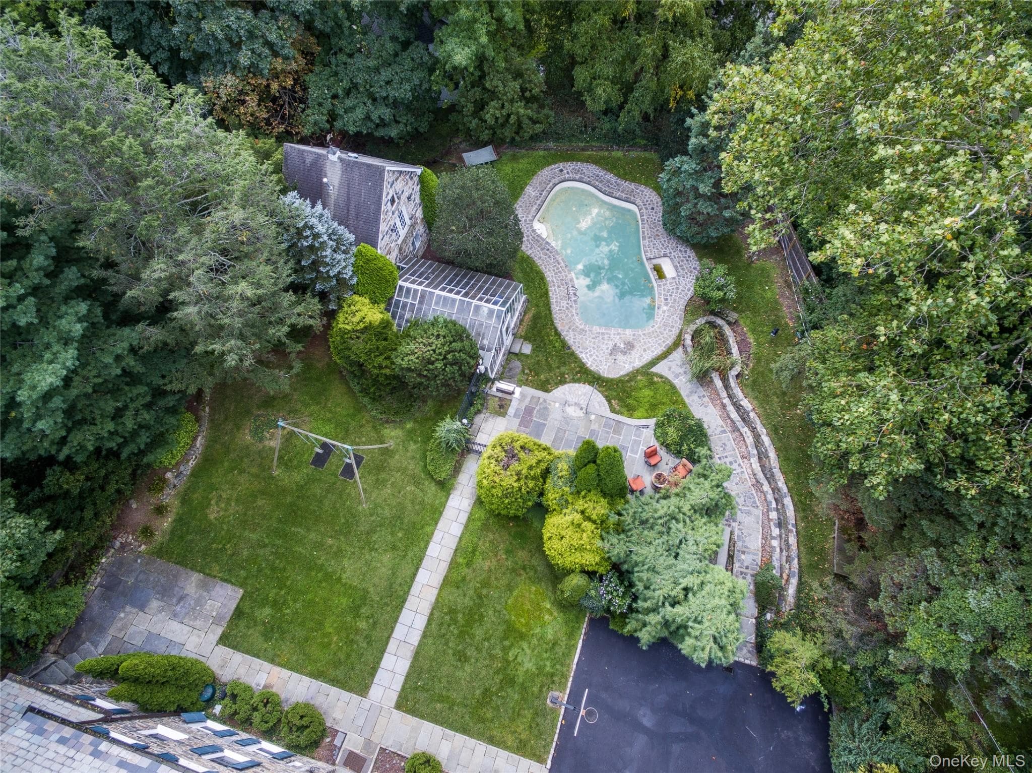 209 Beechmont Drive thumbnail 47