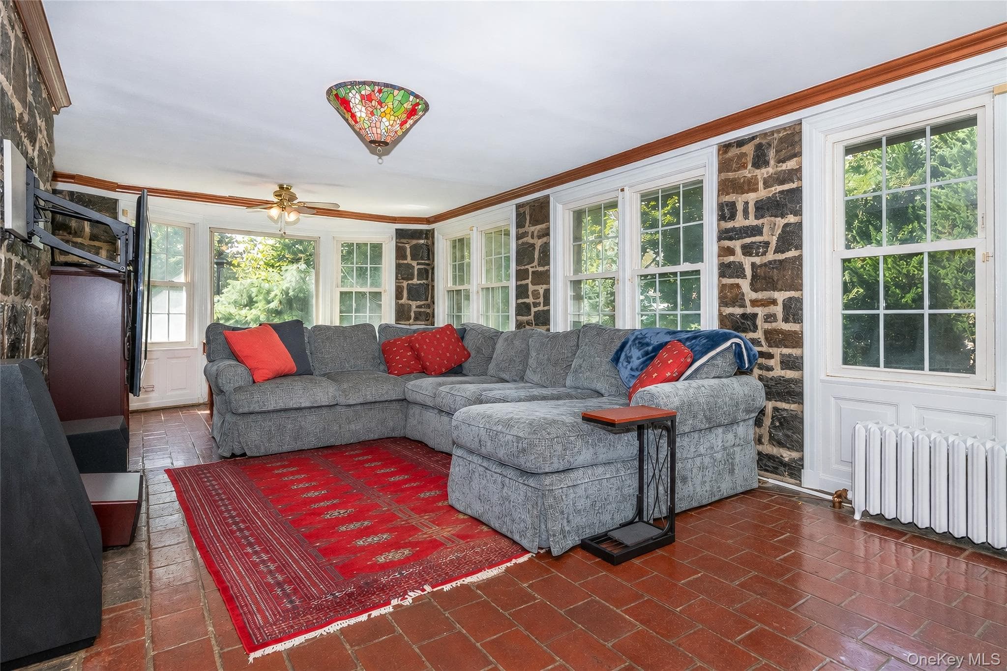 209 Beechmont Drive thumbnail 10