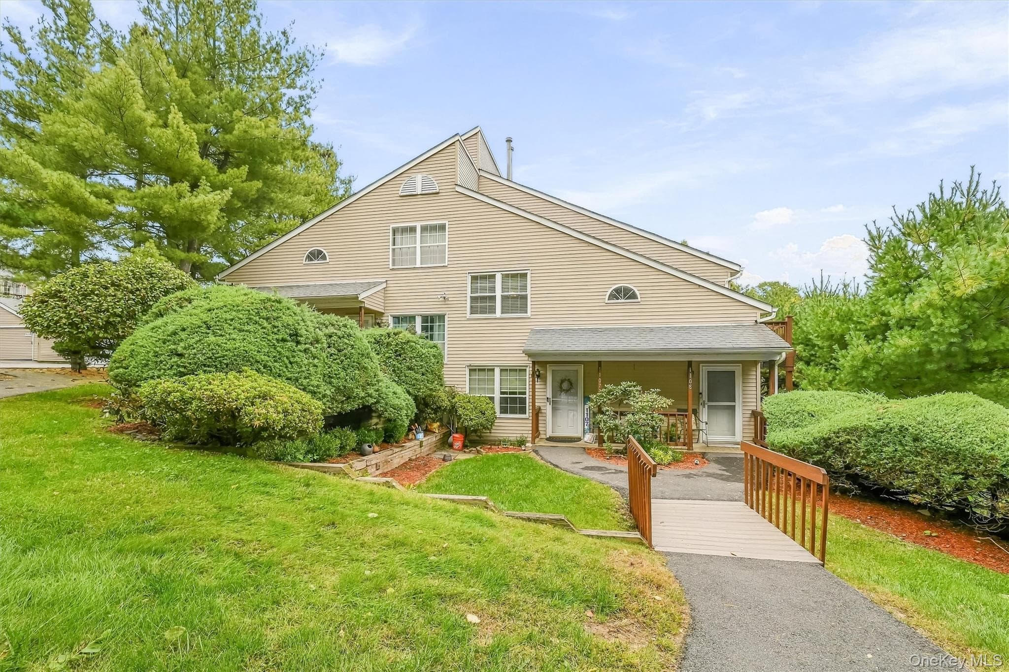 1108 Evergreen Court Unit: 65 thumbnail 2