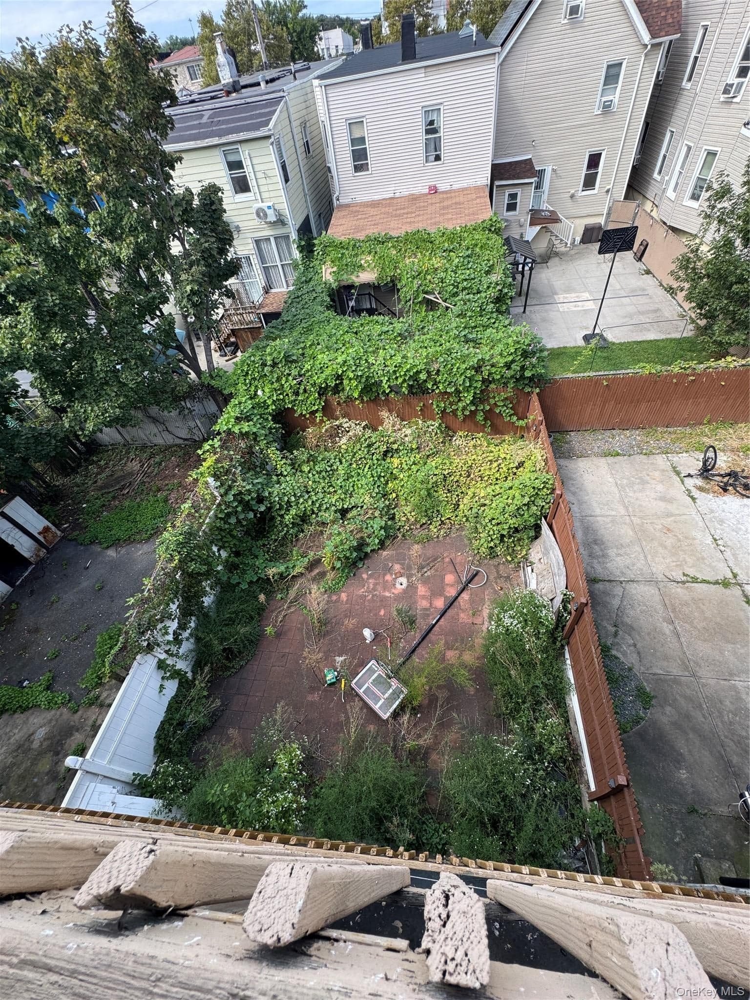 637 Baker Avenue thumbnail 22