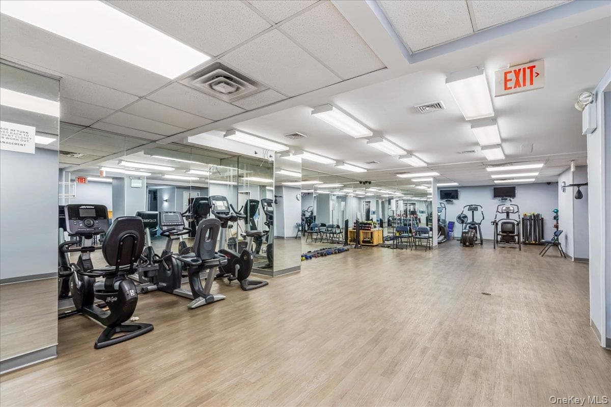 17-85 215th Street Unit: 14D thumbnail 33