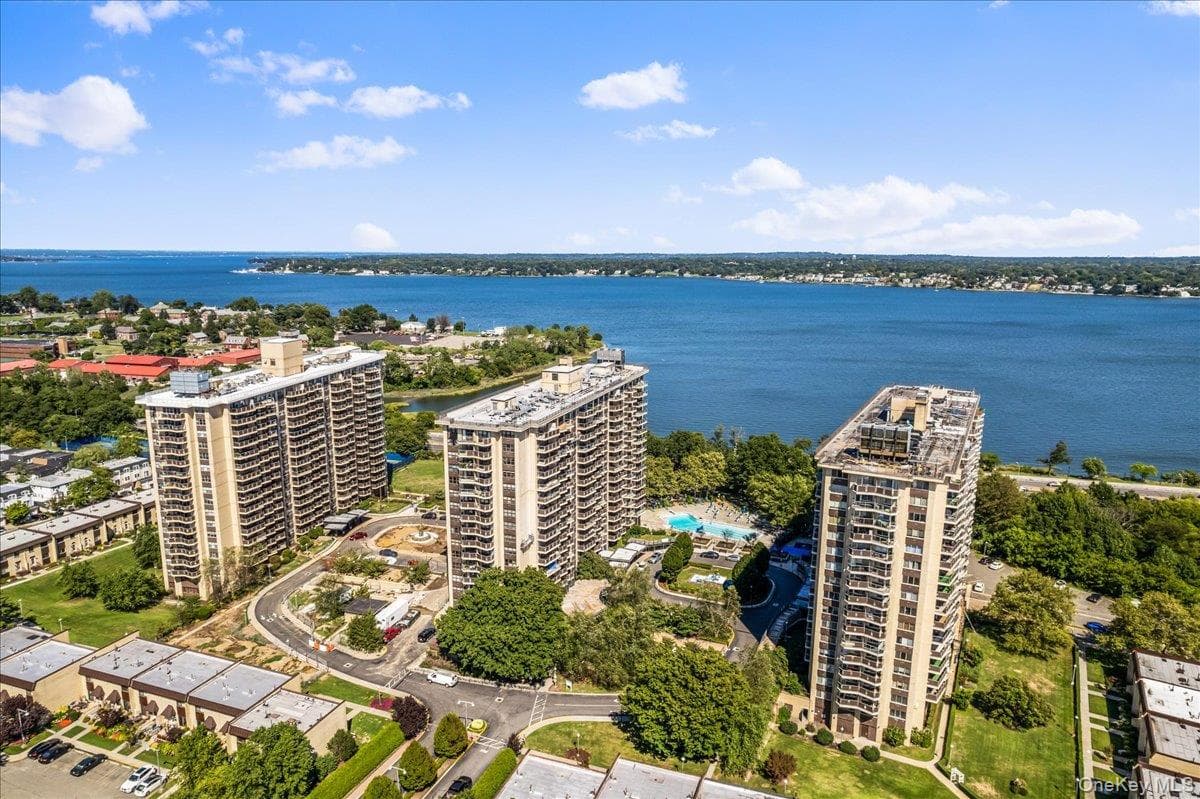 17-85 215th Street Unit: 14D thumbnail 44