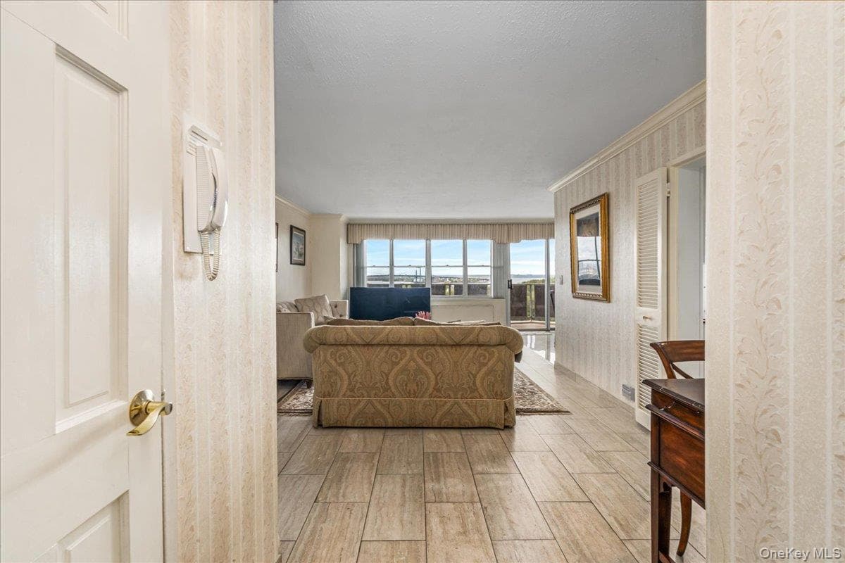 17-85 215th Street Unit: 14D thumbnail 5