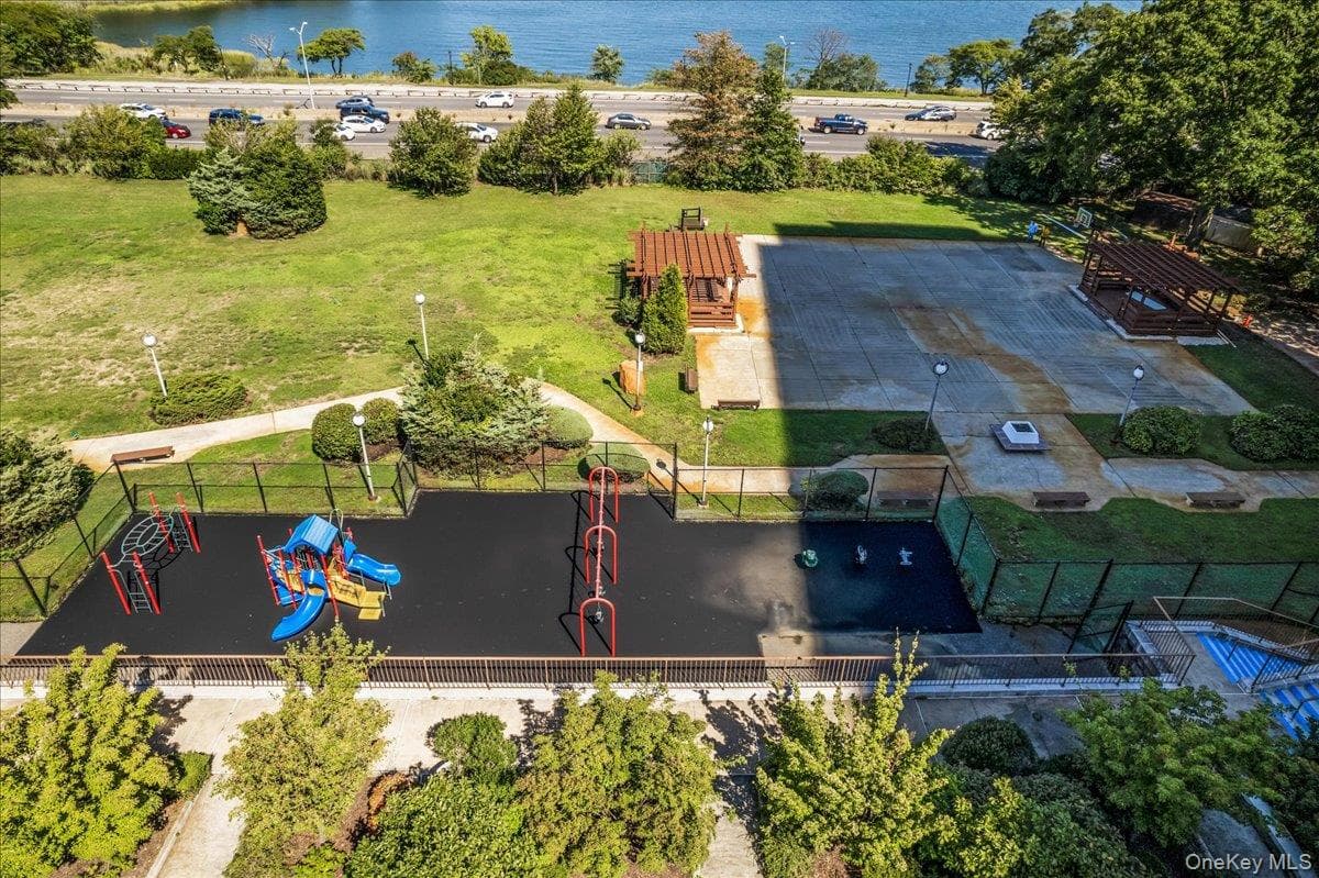 17-85 215th Street Unit: 14D thumbnail 45