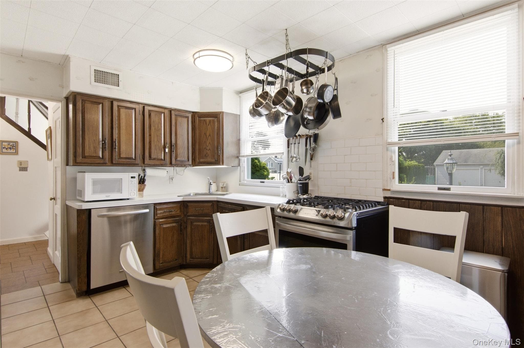 118 Magnolia Street thumbnail 17