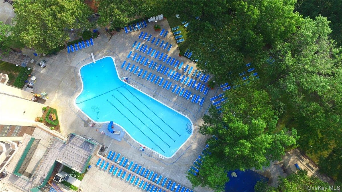 17-85 215th Street Unit: 16H thumbnail 31