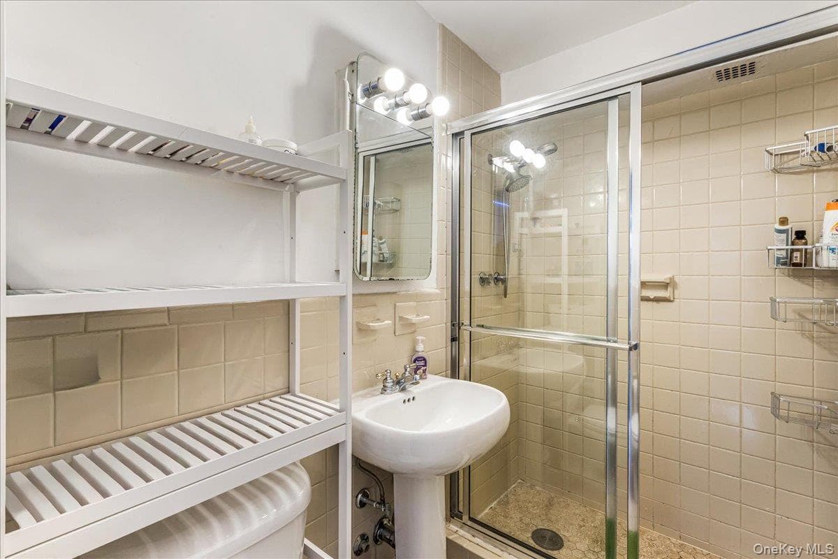 17-85 215th Street Unit: 16H thumbnail 14