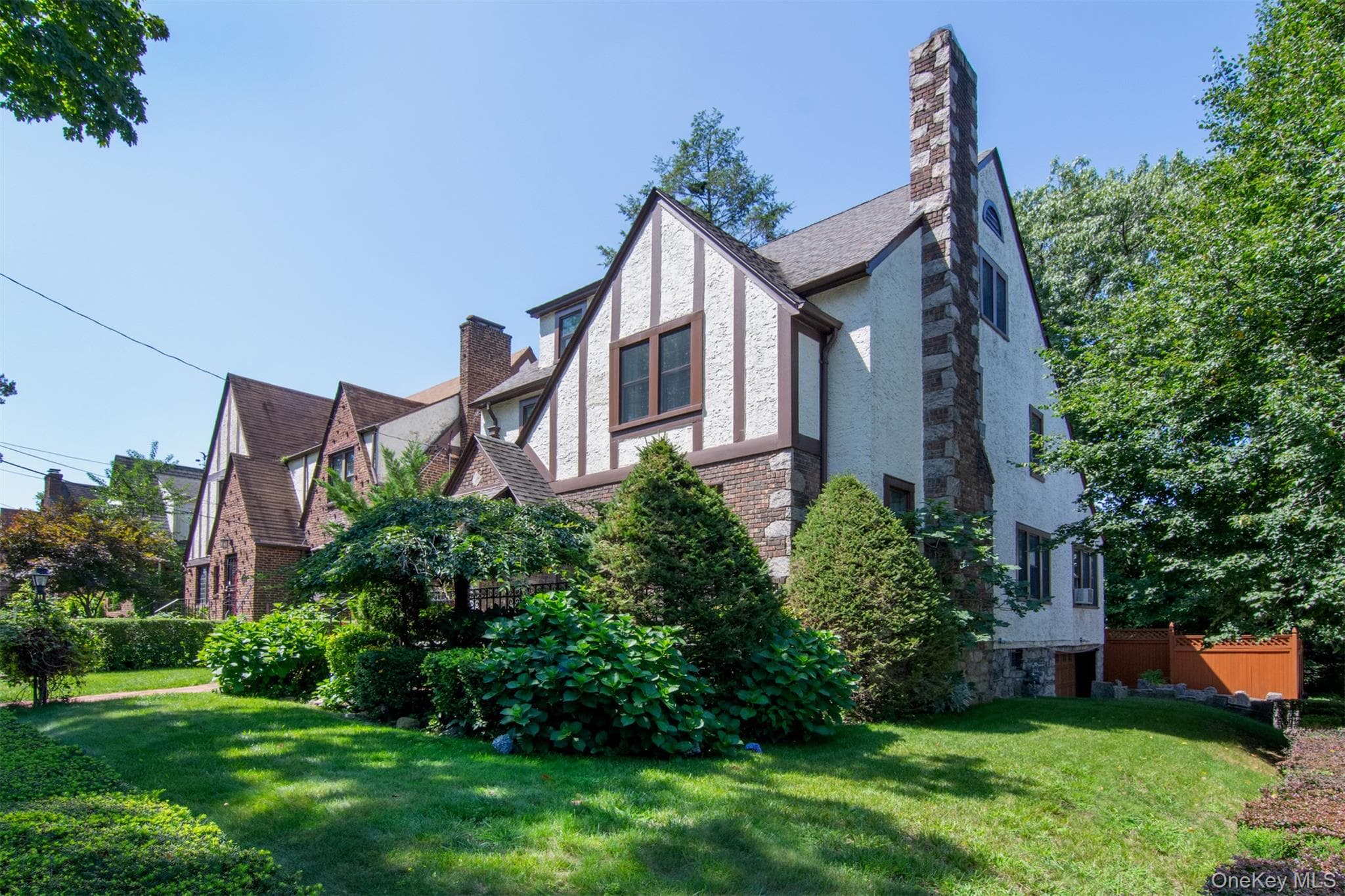 233 Kneeland Avenue thumbnail 2