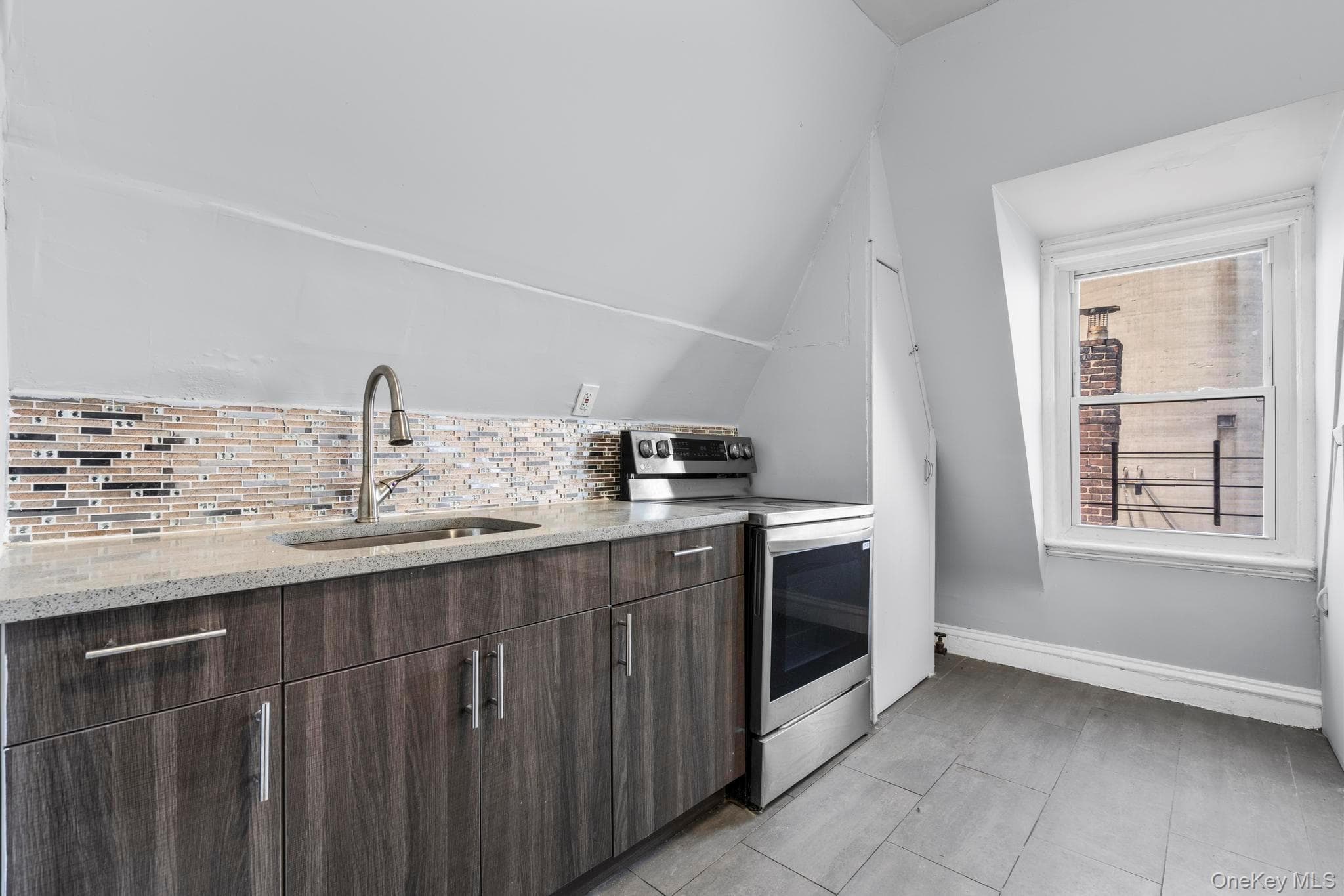 157 Buena Vista Avenue thumbnail 10
