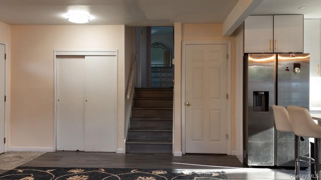 58 Narcissus Avenue thumbnail 13