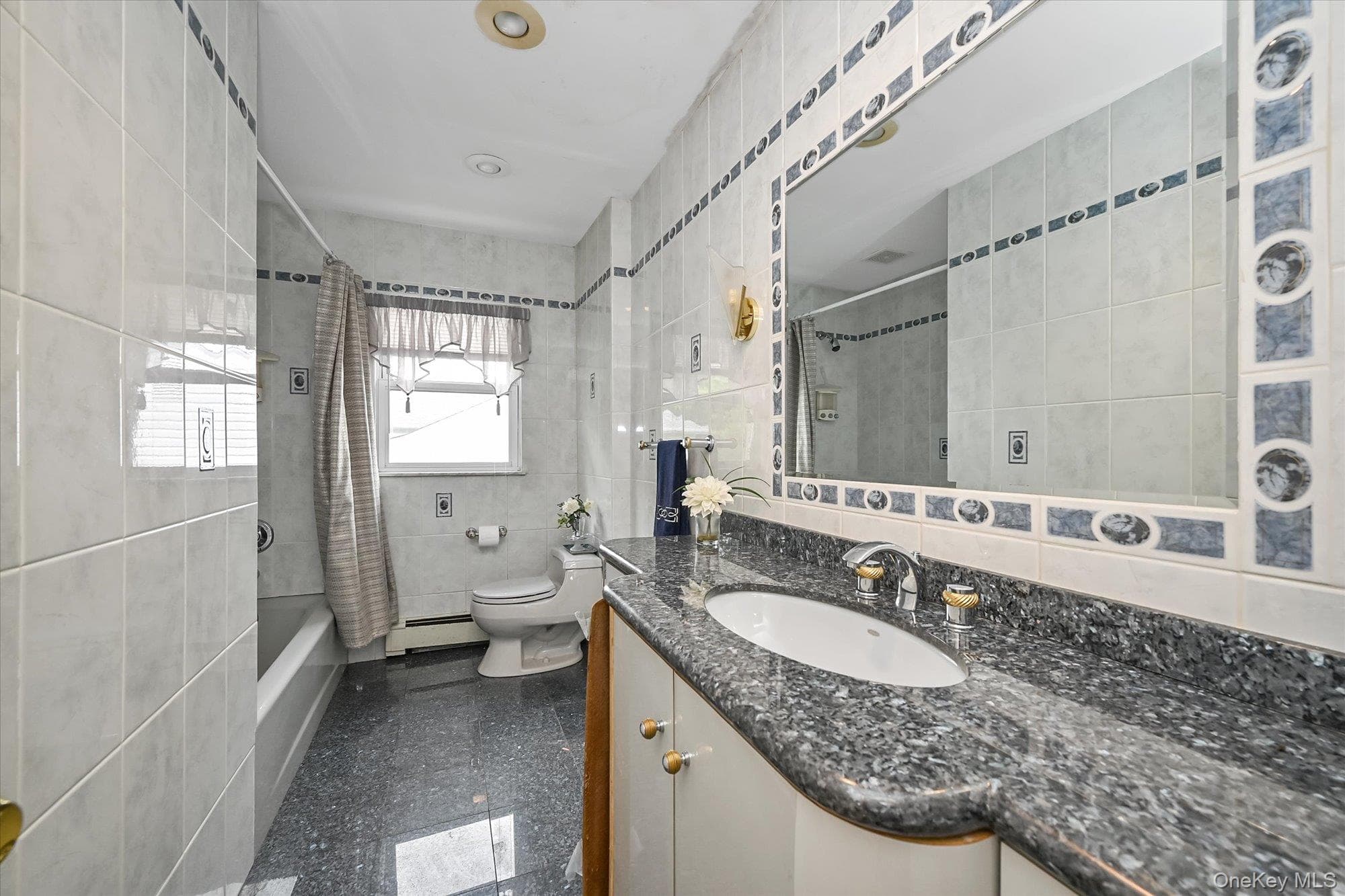 222-44 Garland Drive thumbnail 17