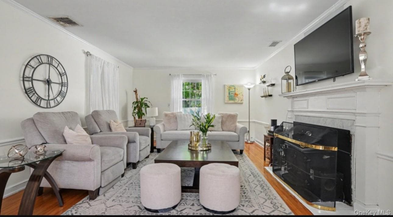 370 Summit Avenue thumbnail 5