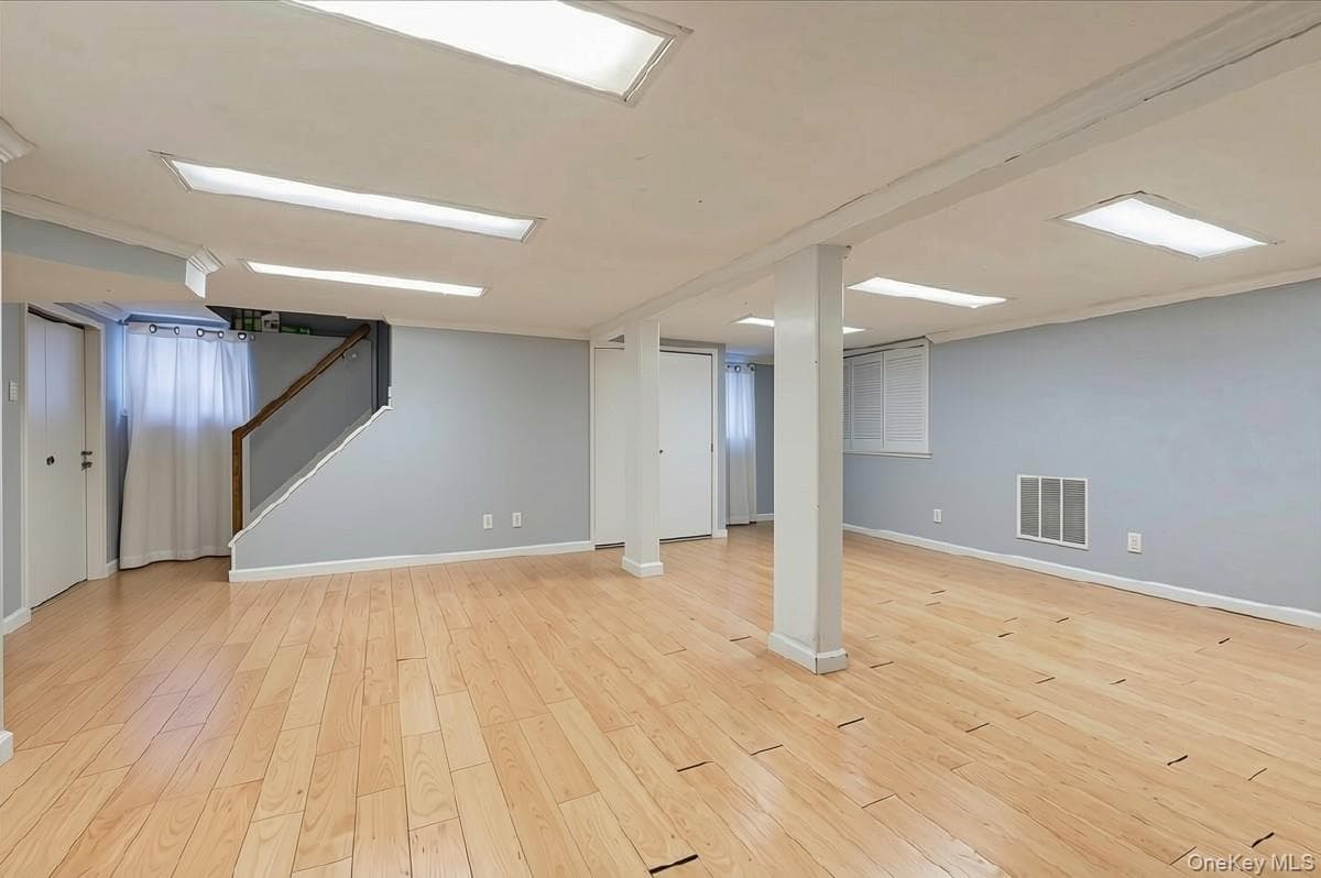 1051 Roselle Place thumbnail 21