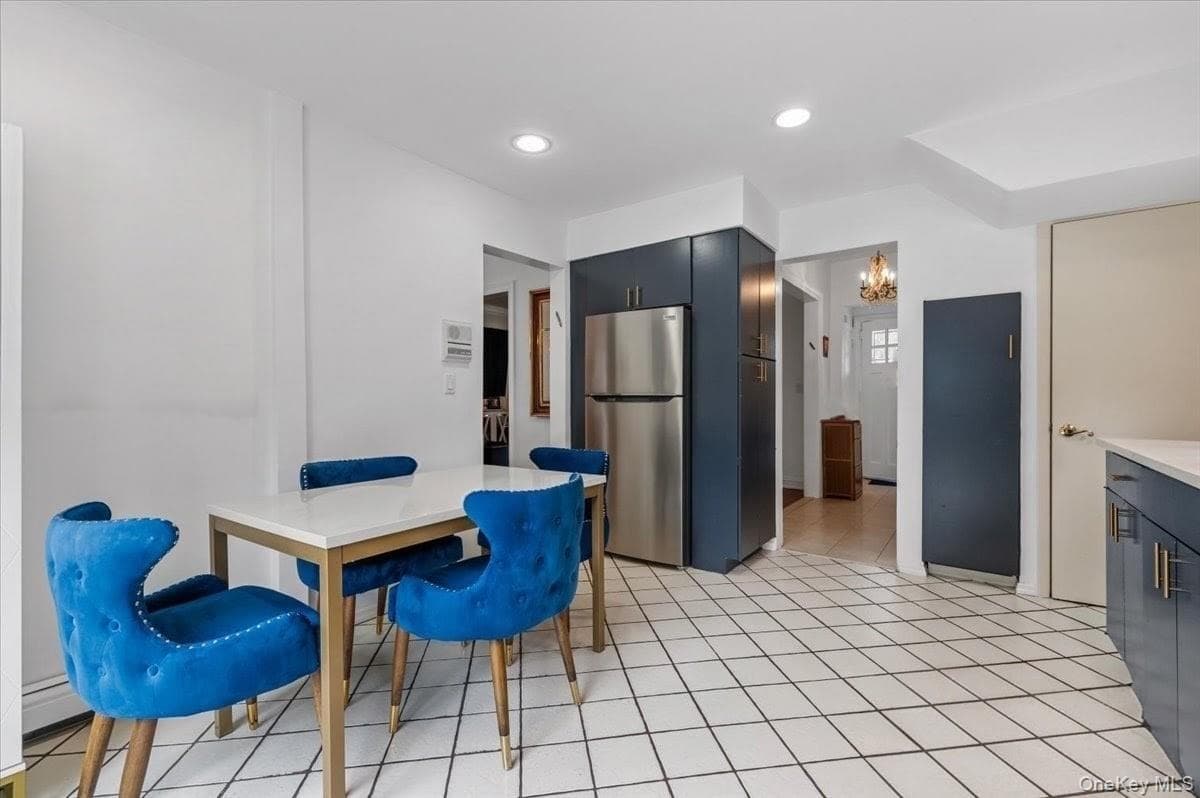 1051 Roselle Place thumbnail 13