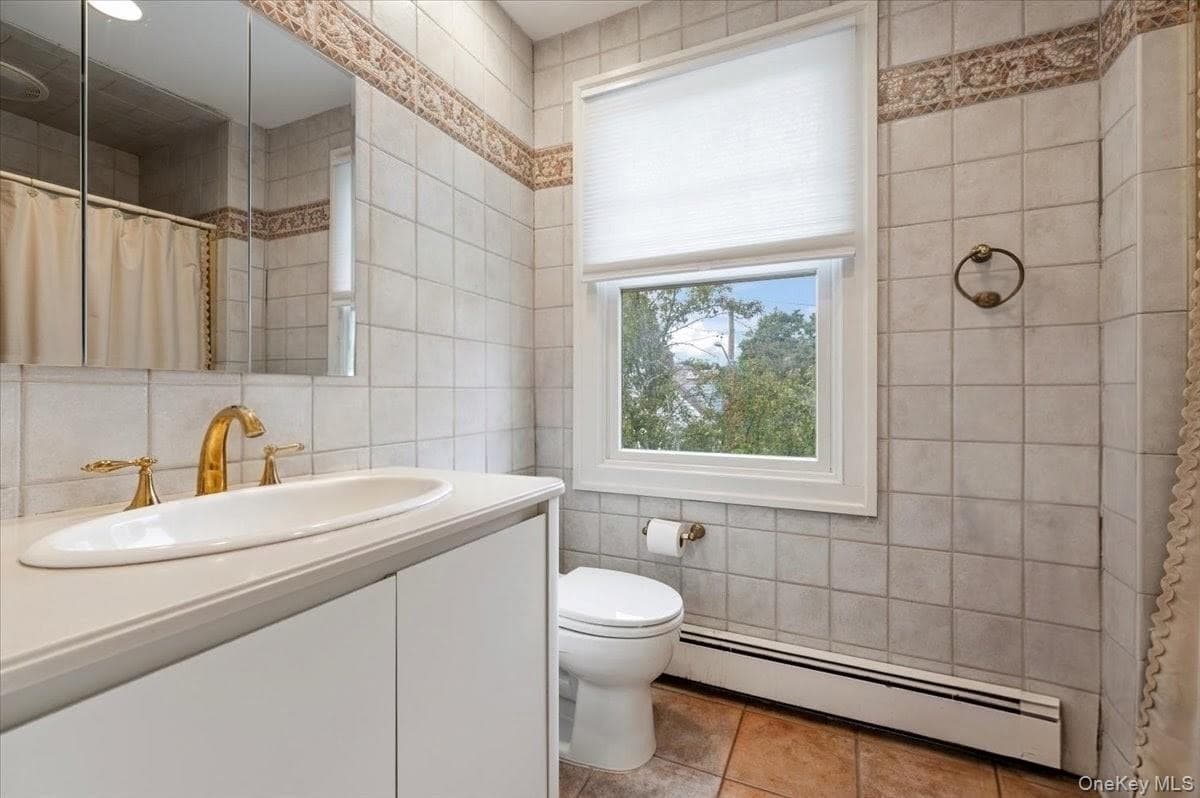 1051 Roselle Place thumbnail 18