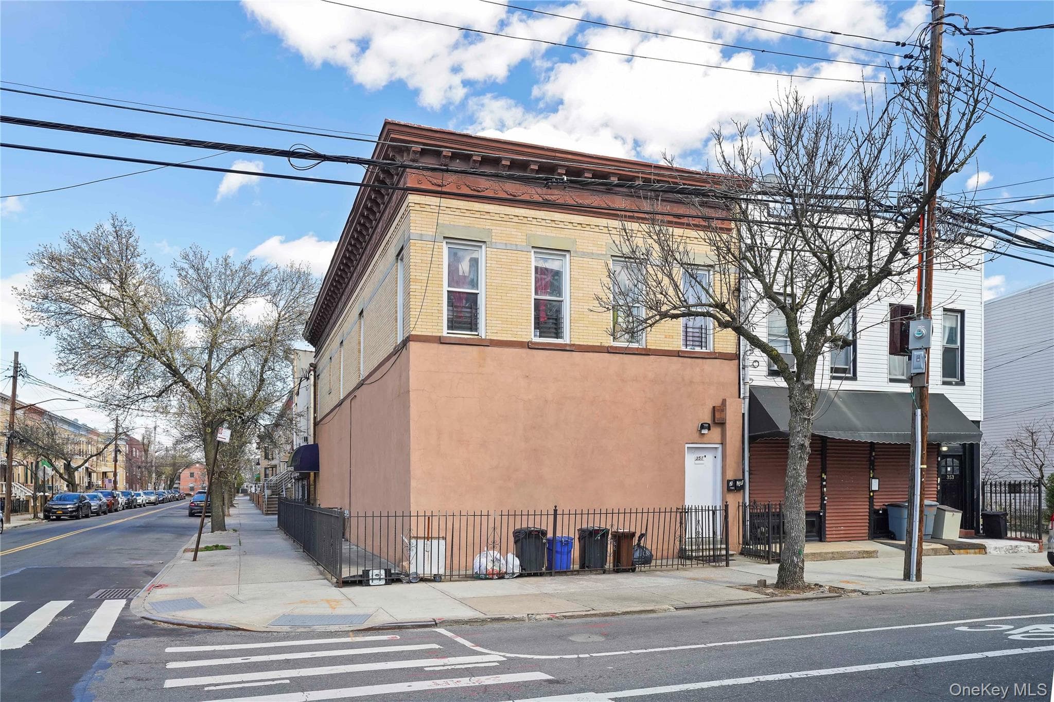 351 Onderdonk Avenue, Ridgewood