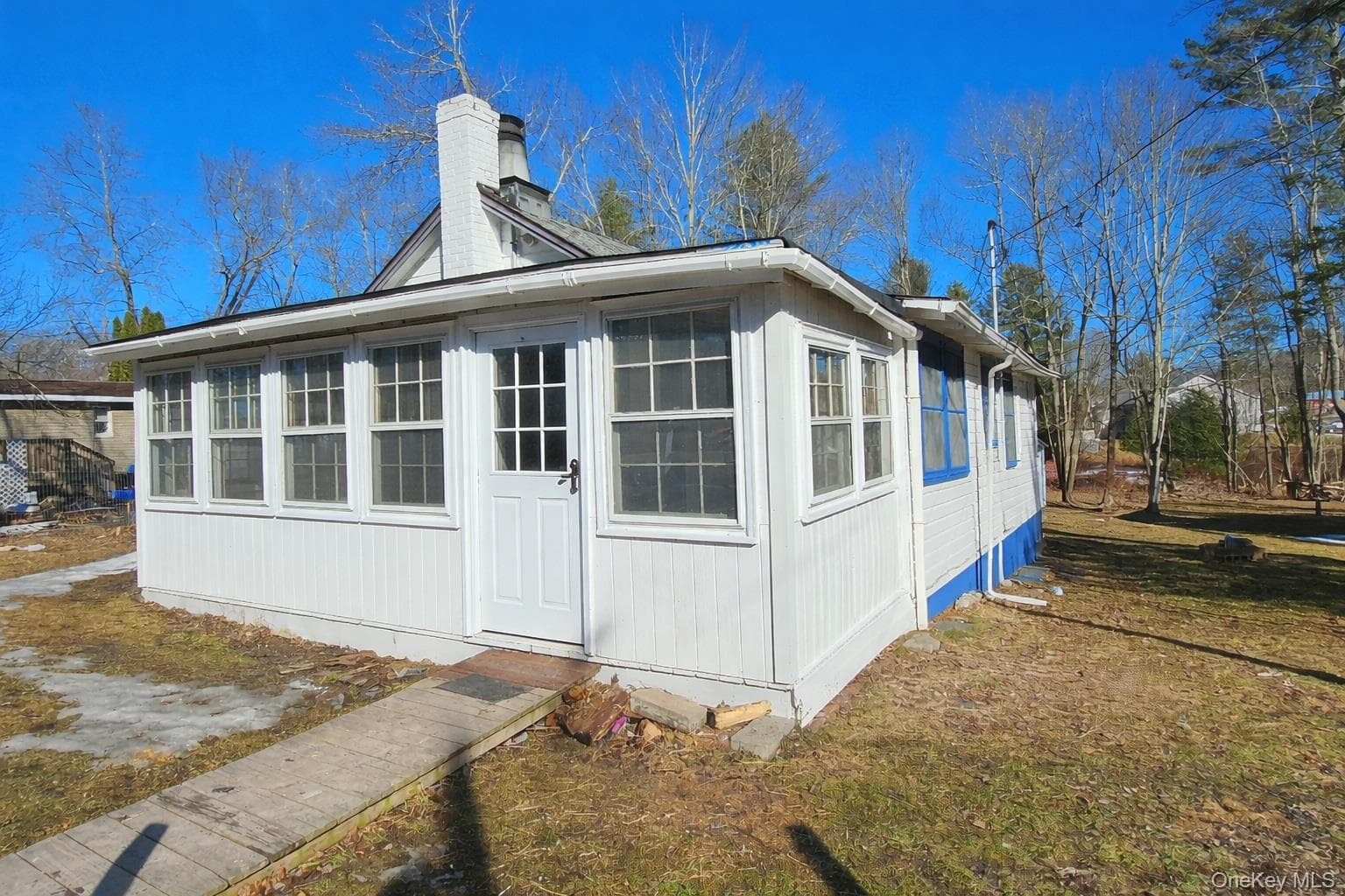 8 Central Avenue, White Lake