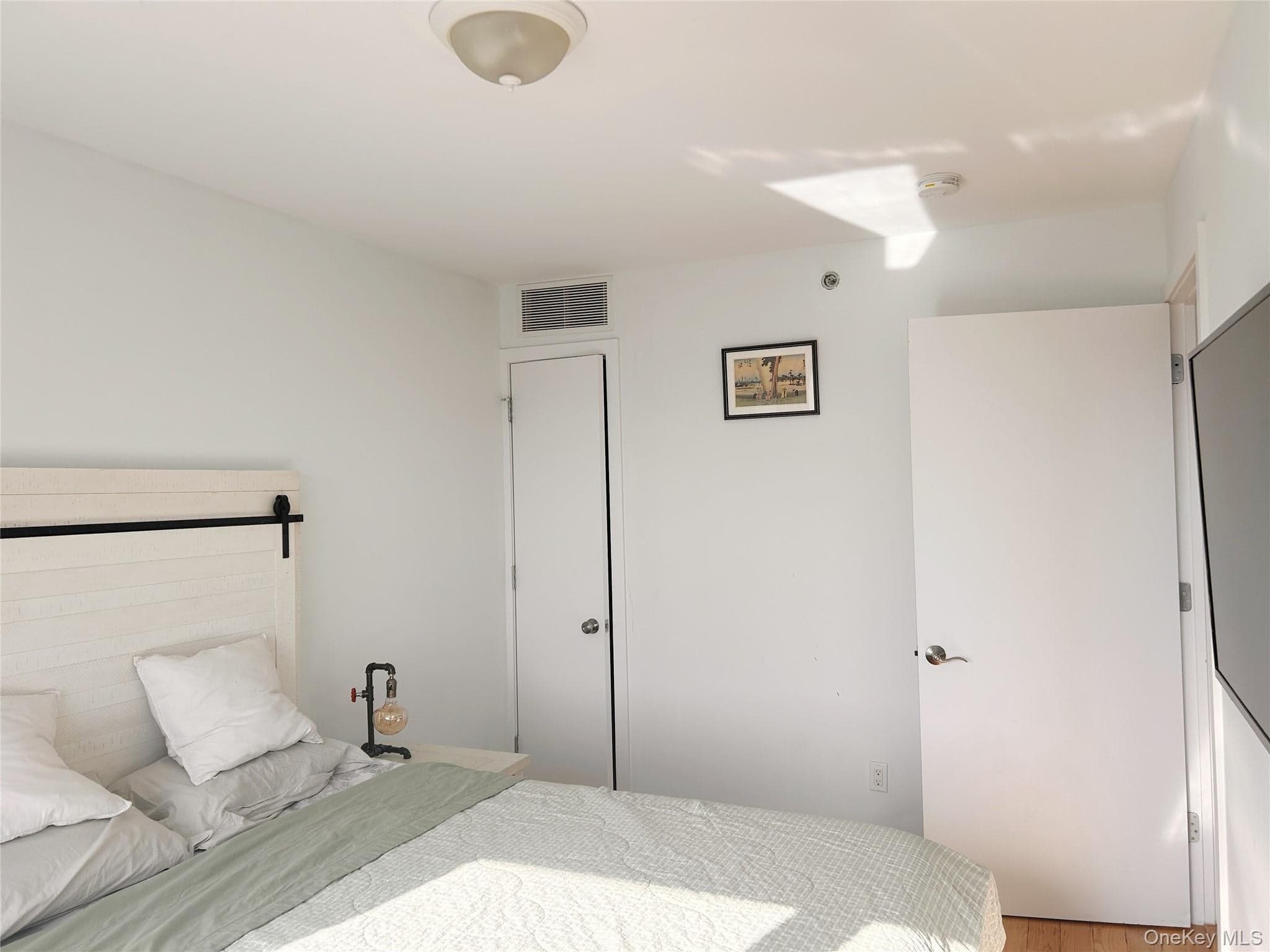 15815 Union Turnpike Unit: 402N thumbnail 4