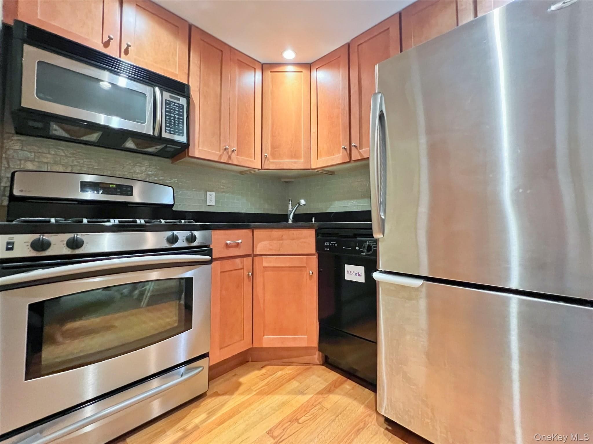 9935 Shore Road Unit: 1D thumbnail 7