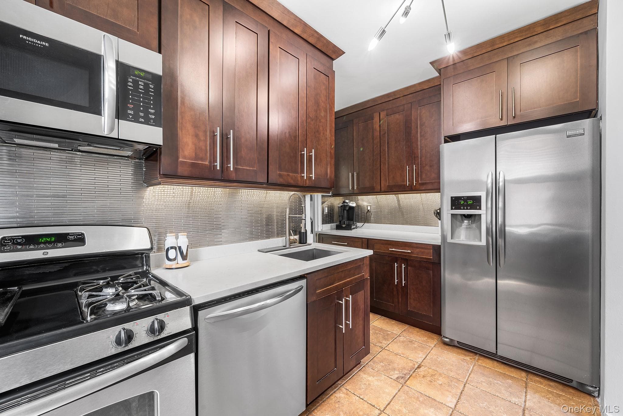 555 Bronx River Road Unit: 3P thumbnail 9