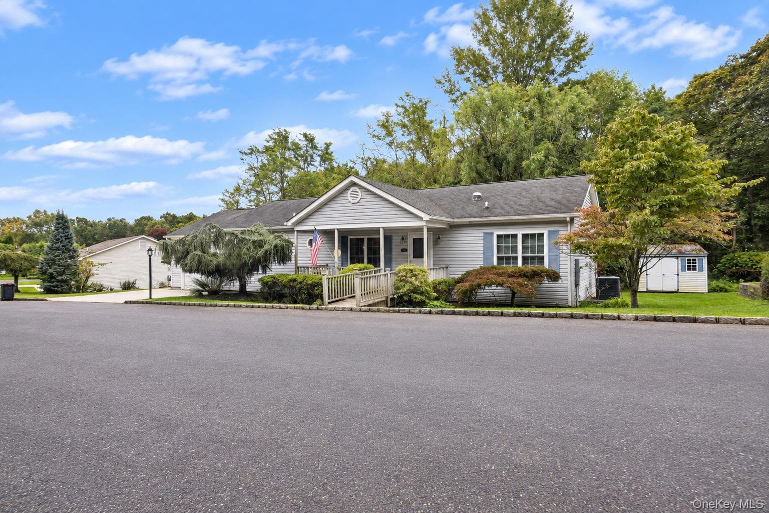 1407 Middle Road Unit: 245 thumbnail 2
