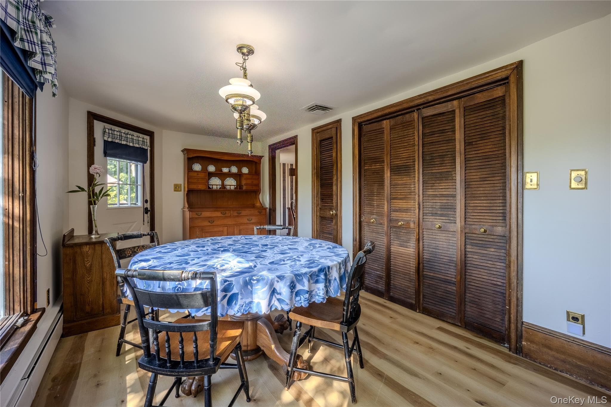 190 Dunthorne Drive thumbnail 13