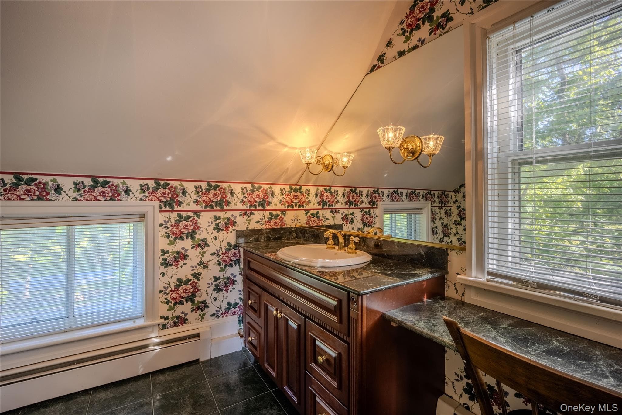 190 Dunthorne Drive thumbnail 17