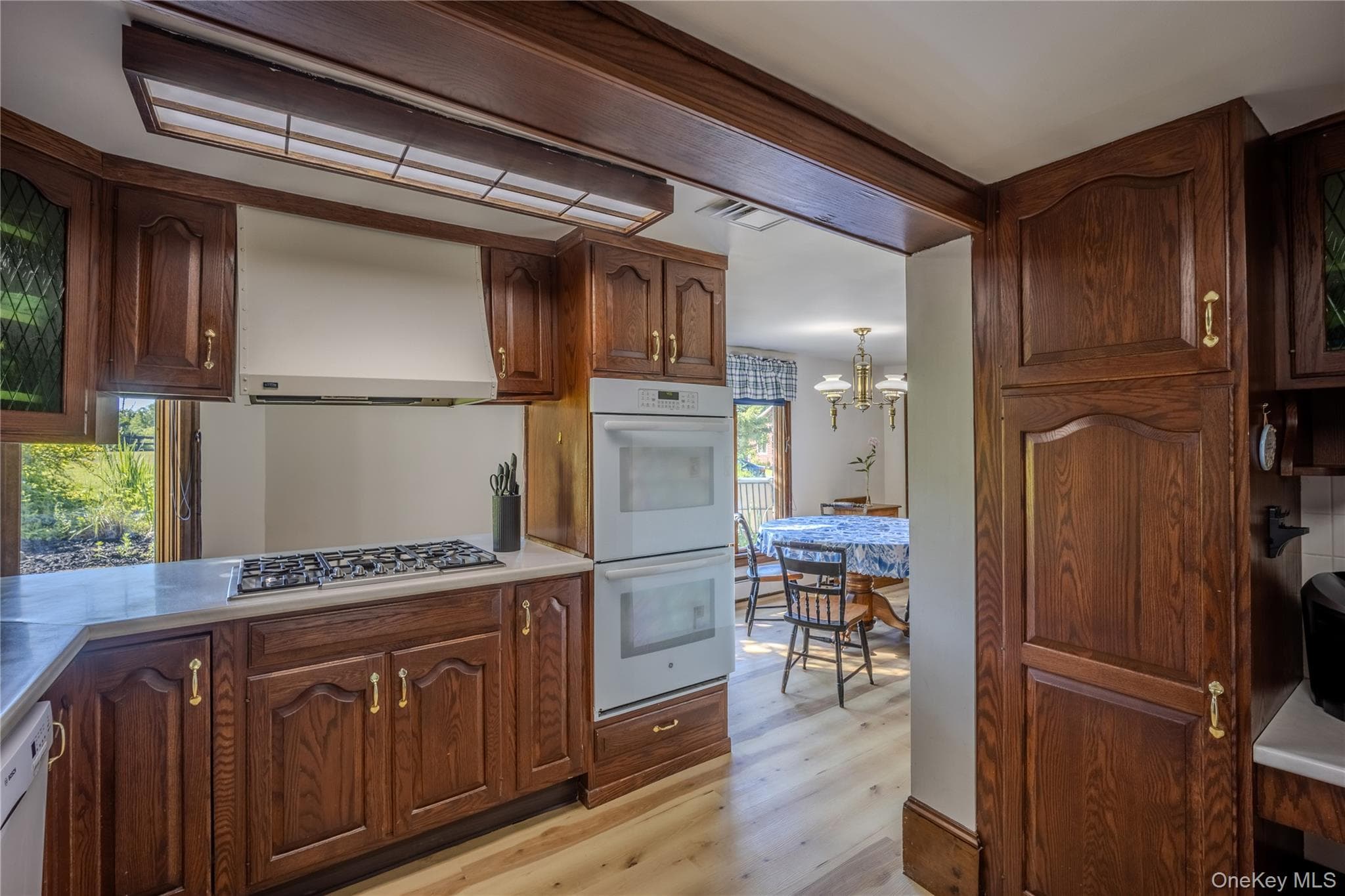 190 Dunthorne Drive thumbnail 12