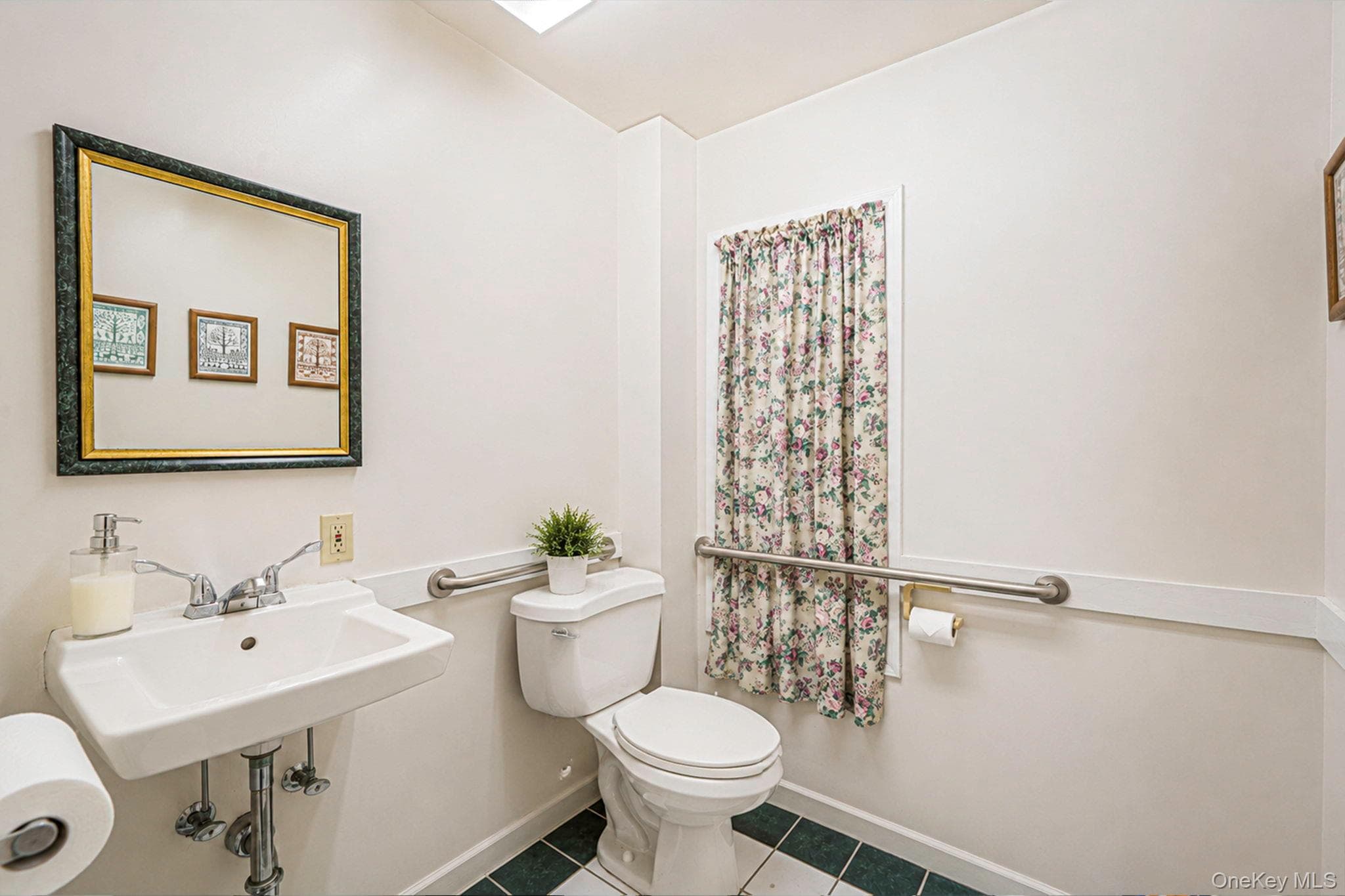 147 N Ocean Avenue thumbnail 22