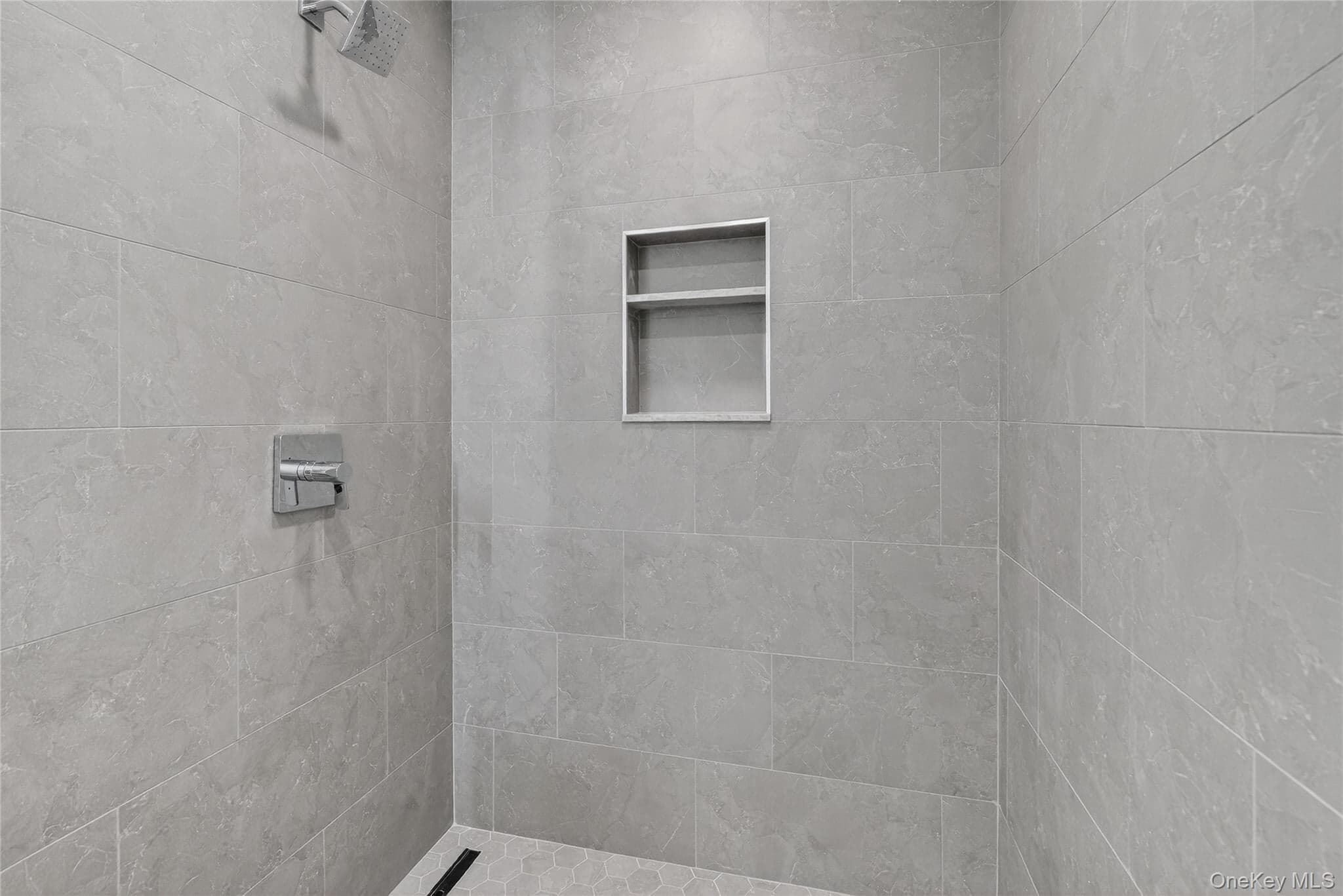 1815 Soundview Court thumbnail 27