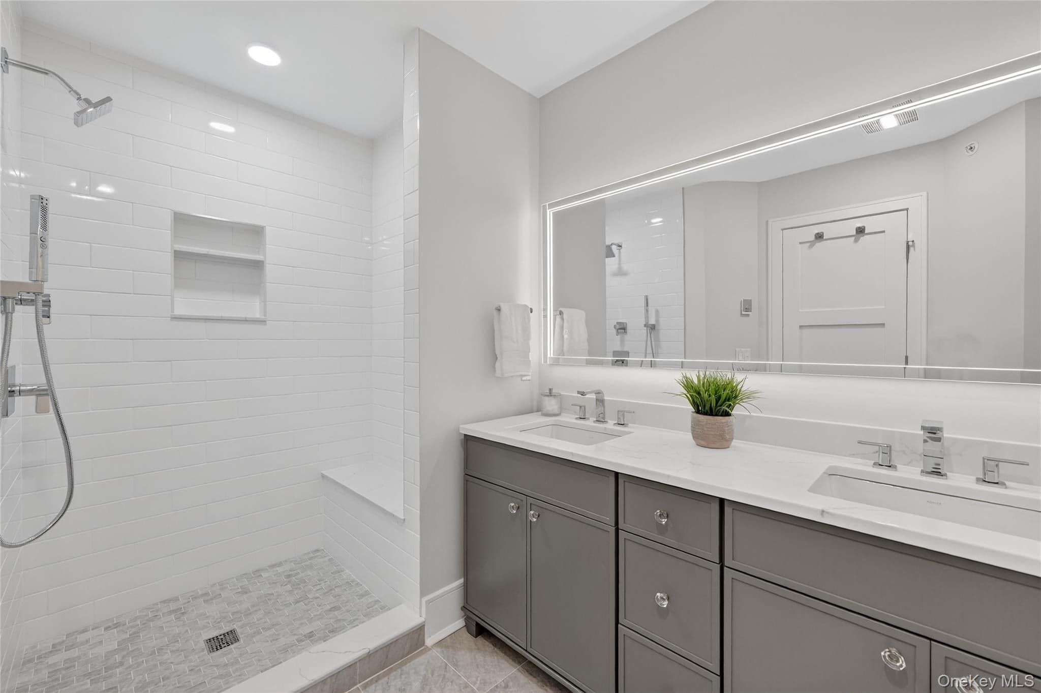 1815 Soundview Court thumbnail 19