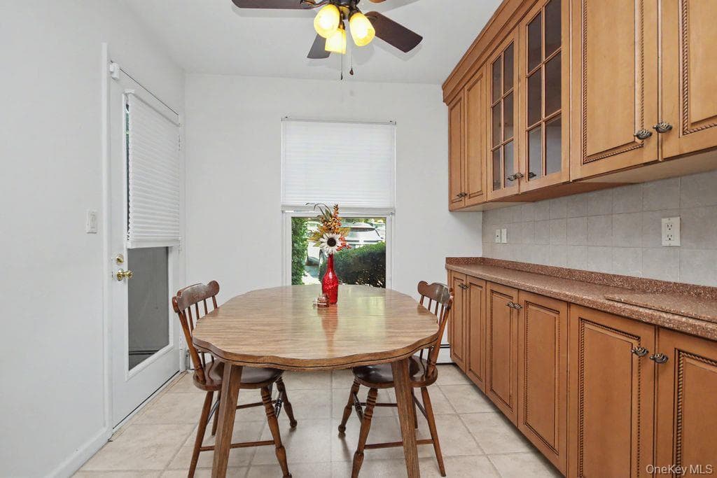 969 Sierra Vista Lane thumbnail 5