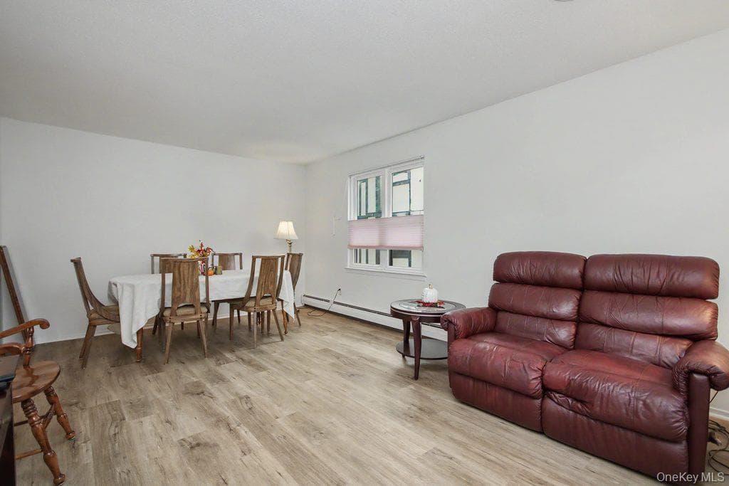969 Sierra Vista Lane thumbnail 9