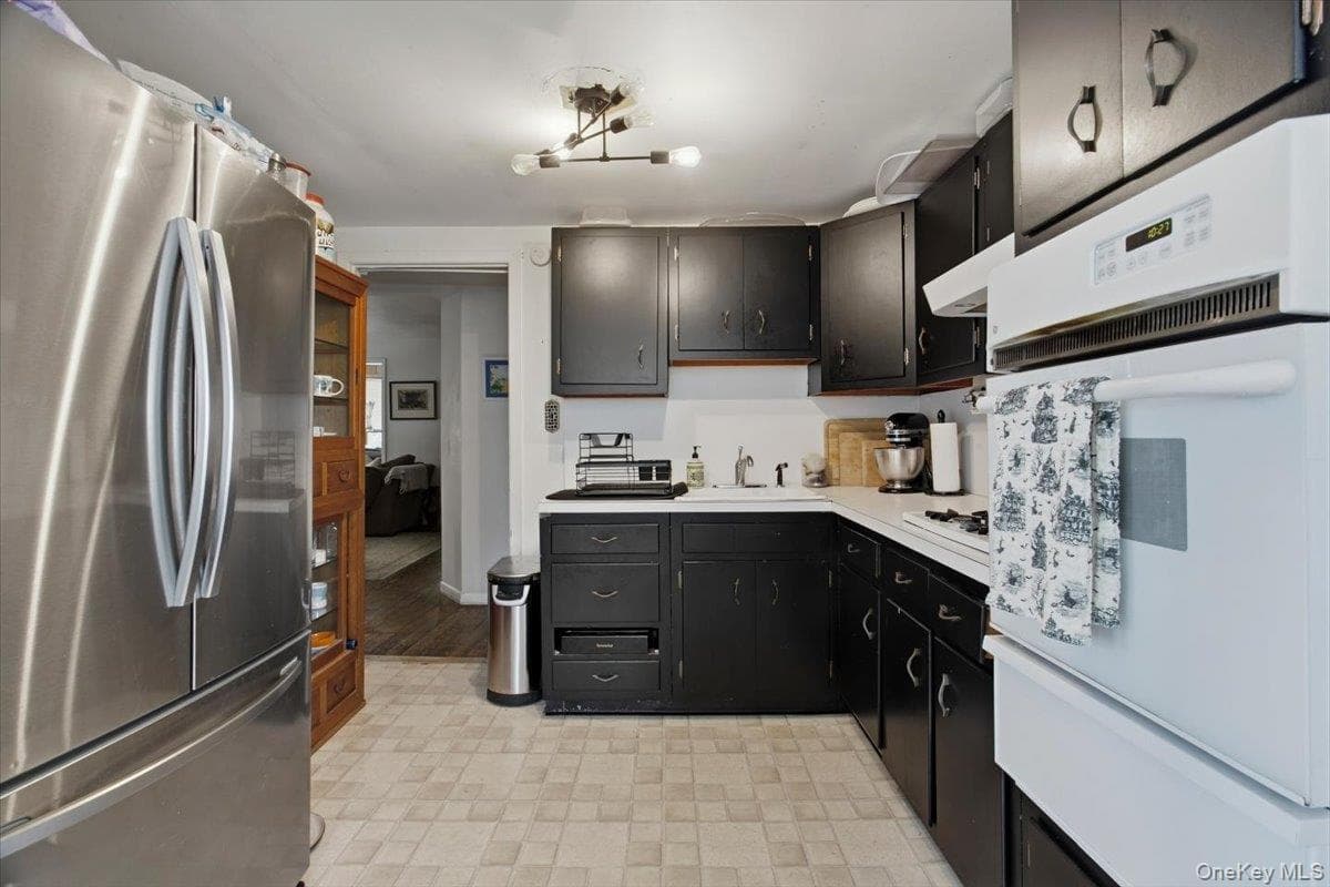 37 Beck Avenue thumbnail 3