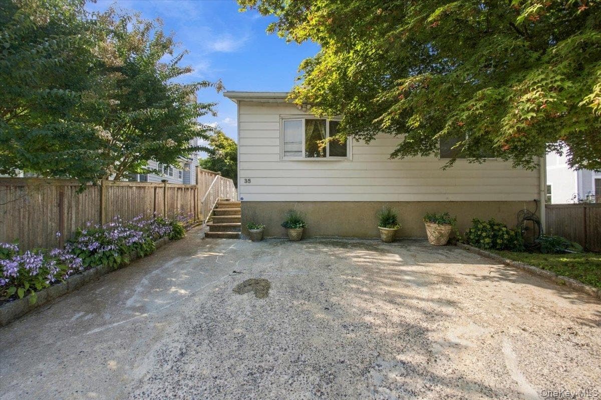 37 Beck Avenue thumbnail 13