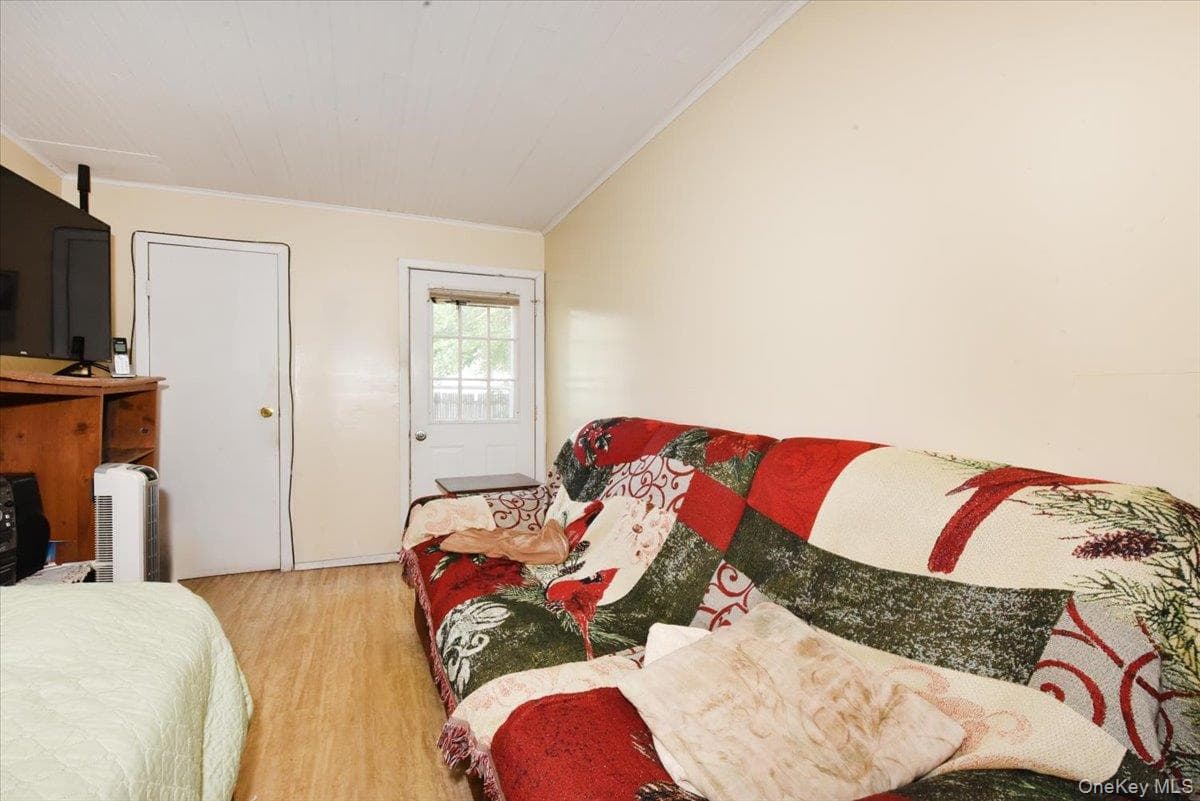 403 Oak Street thumbnail 16
