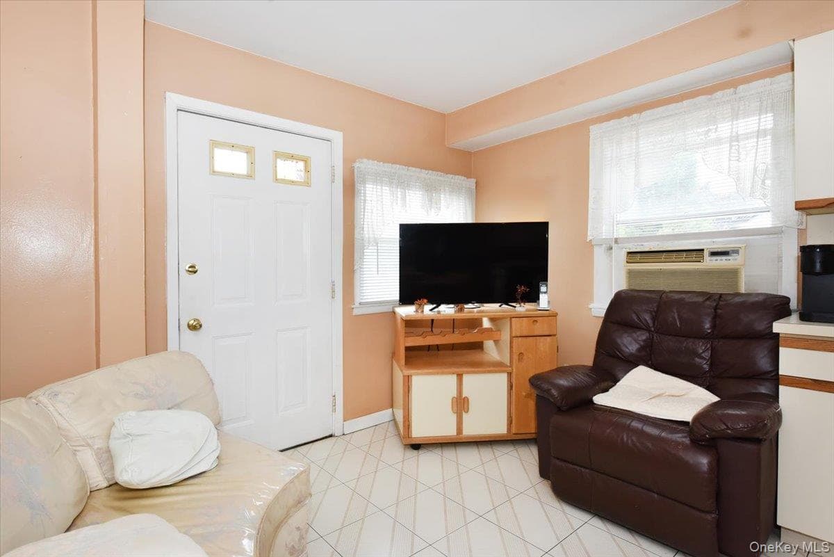 403 Oak Street thumbnail 6