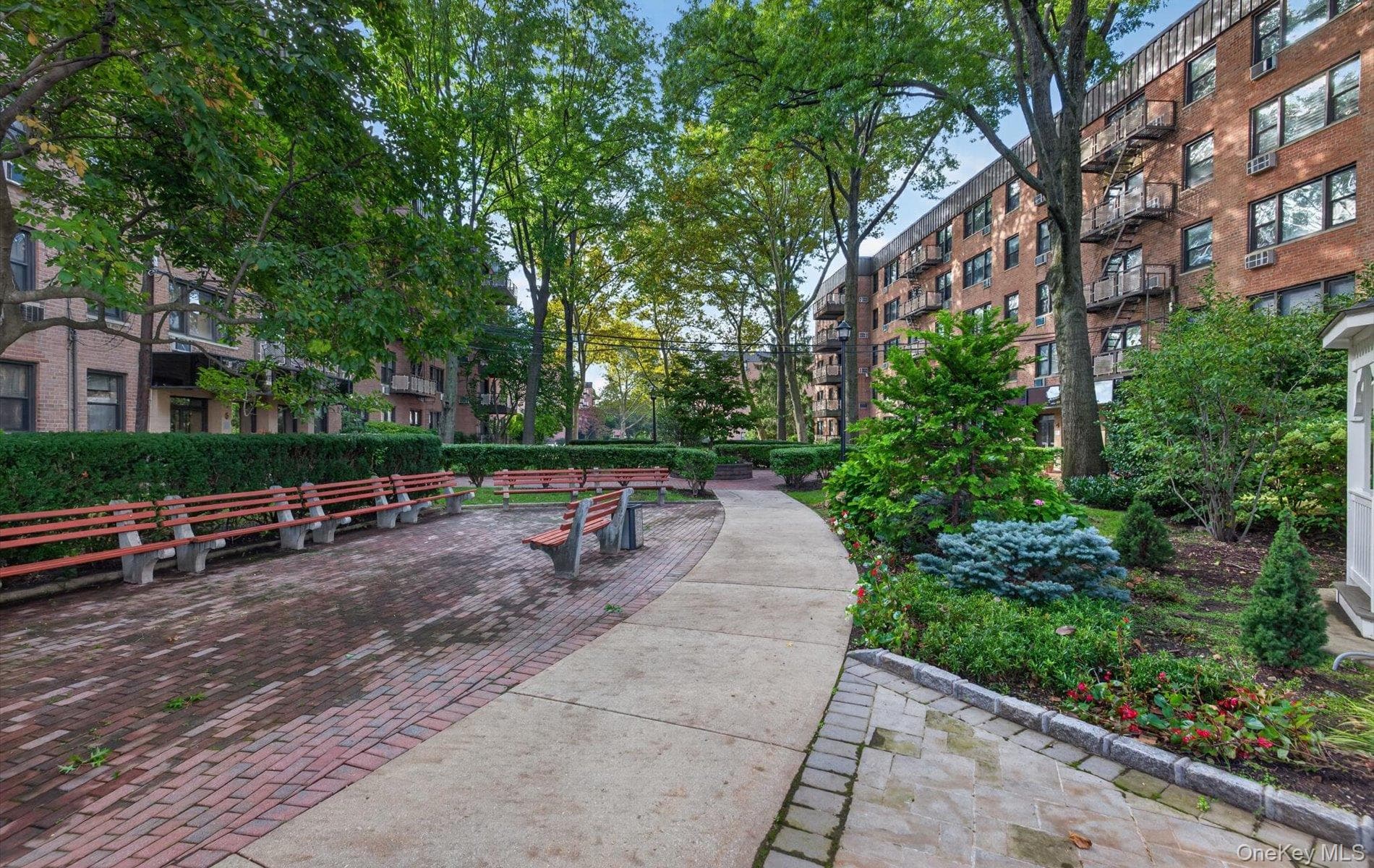 4 Birchwood Court Unit: 4G thumbnail 9
