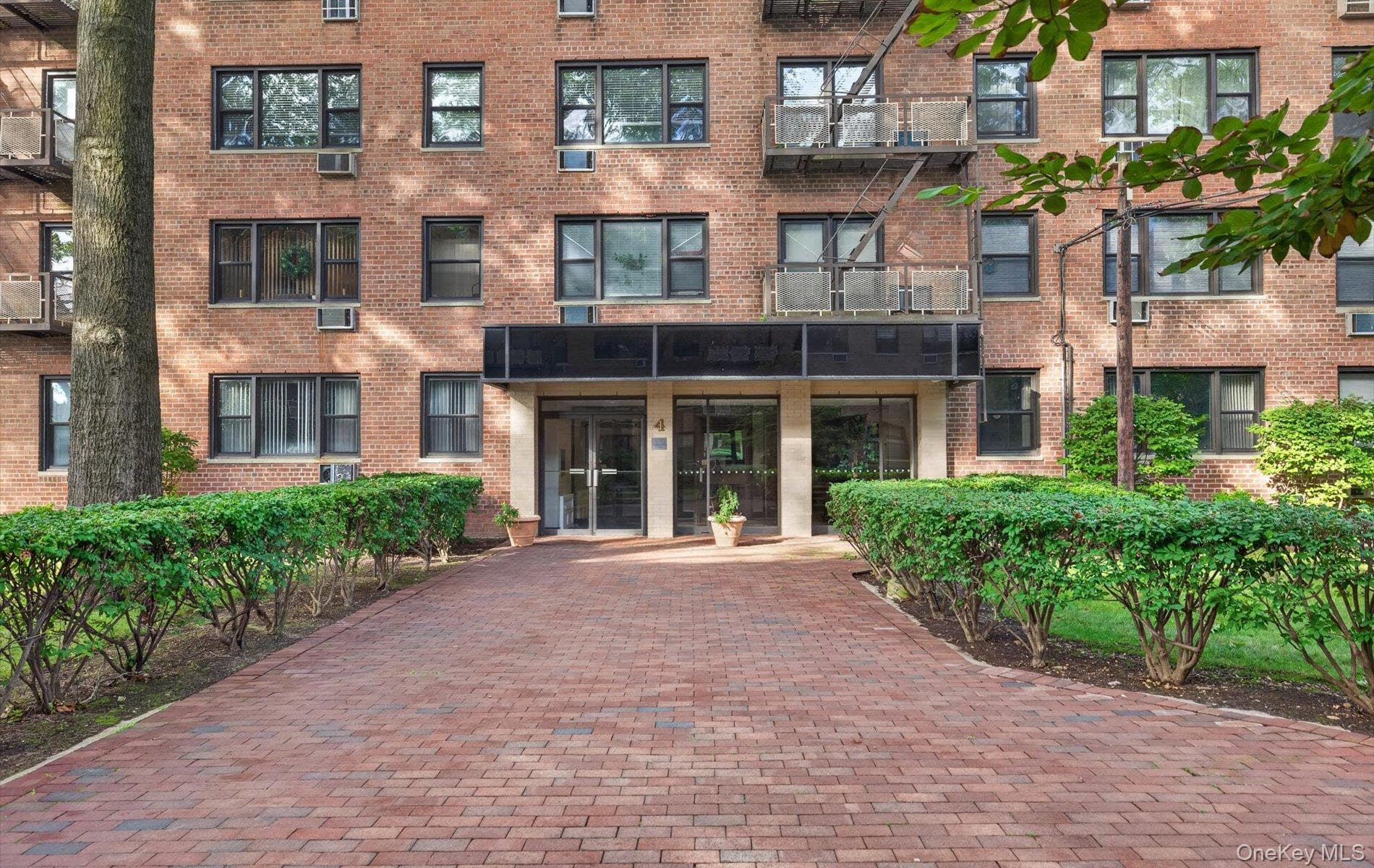 4 Birchwood Court Unit: 4G photo 1