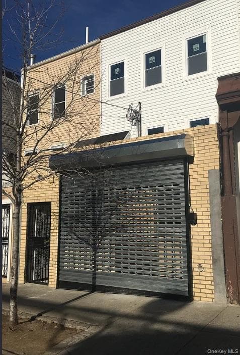 801 E 161st Street thumbnail 2