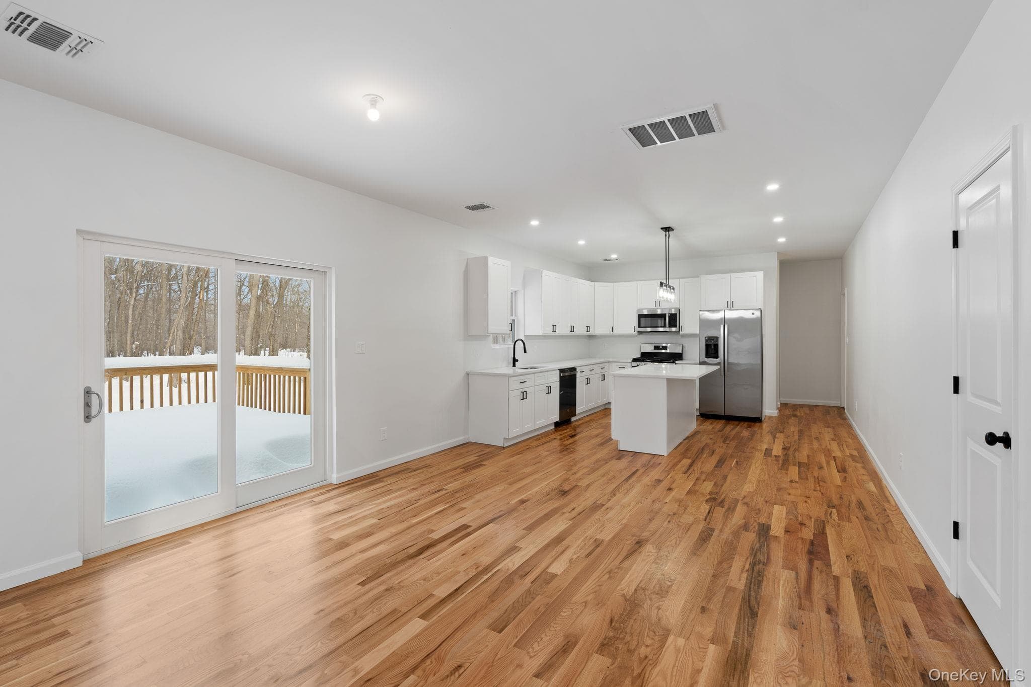 28 Northern Avenue thumbnail 7