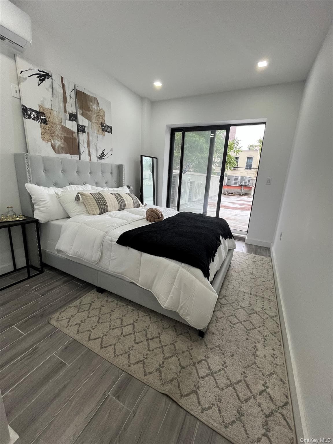 941 57th Street Unit: 1A thumbnail 3