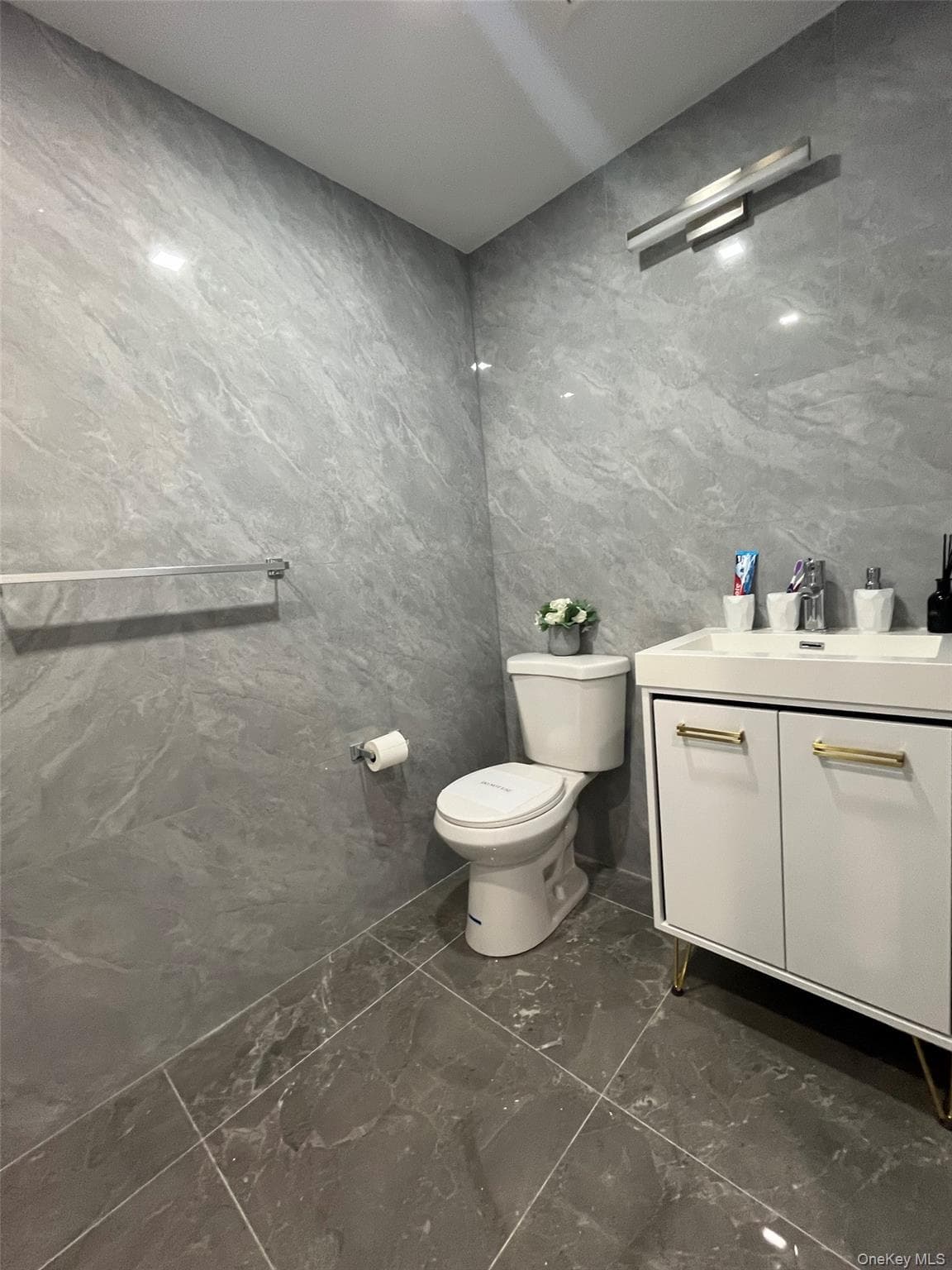 941 57th Street Unit: 1A thumbnail 9