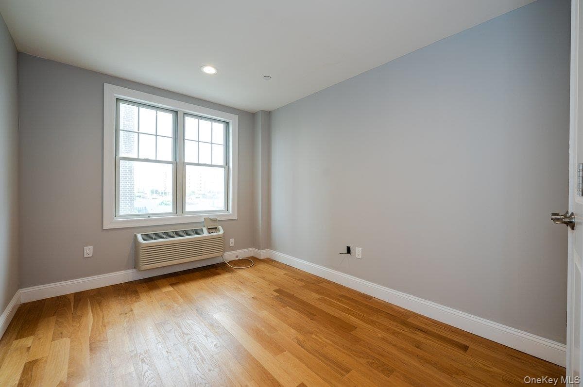 661 W Broadway Unit: 402 thumbnail 12