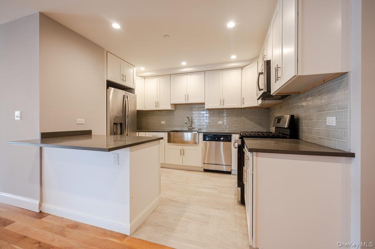 661 W Broadway Unit: 402 thumbnail 7
